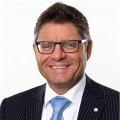 Sjoerd van der Galiën ist Akademiedirektor Economics & Logistics bei NHL Stenden University.