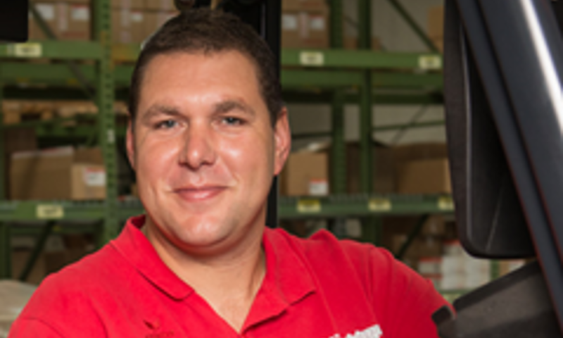 Nico de Valk ist Shiftleader Warehouse beim internationalen Logistikdienstleister Oldenburger|Fritom in Veendam.